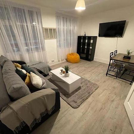 Stunning 2 Bedroom On Tower Bridge London Exteriör bild