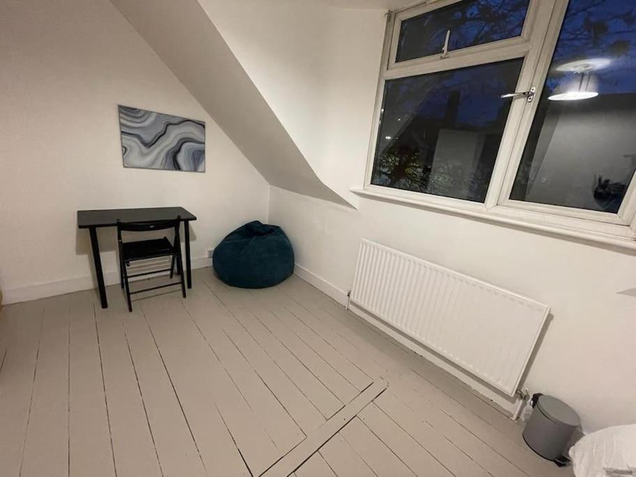 Stunning 2 Bedroom On Tower Bridge London Exteriör bild